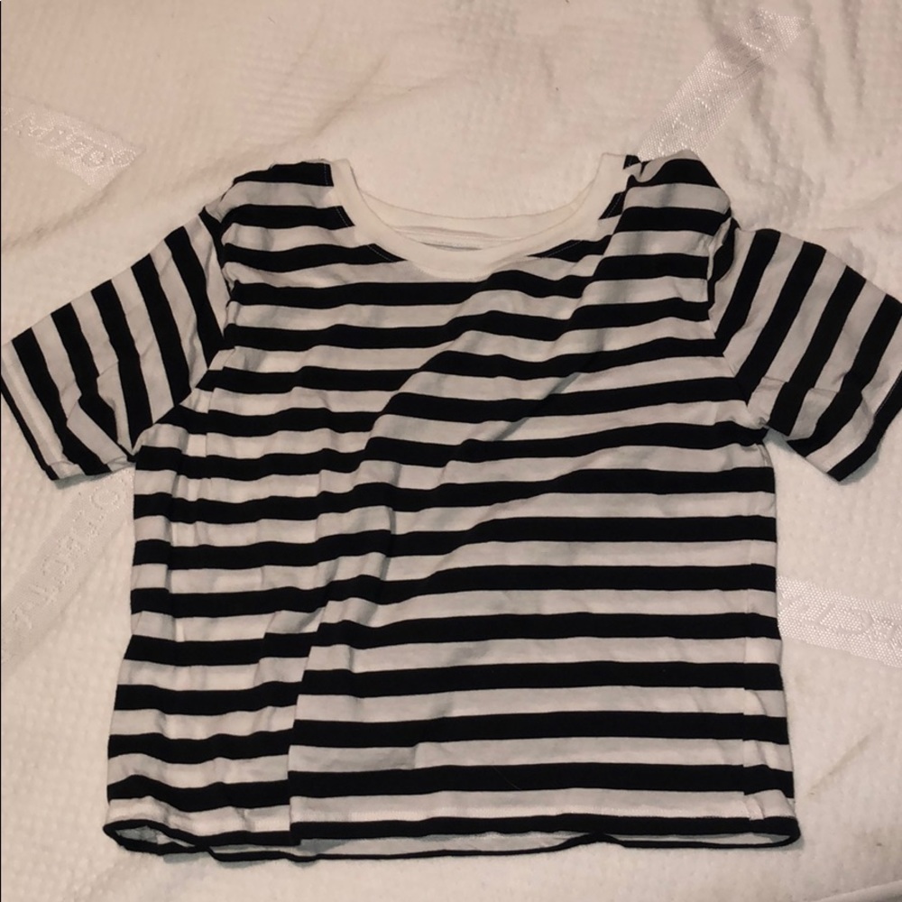 Cropped shirt.